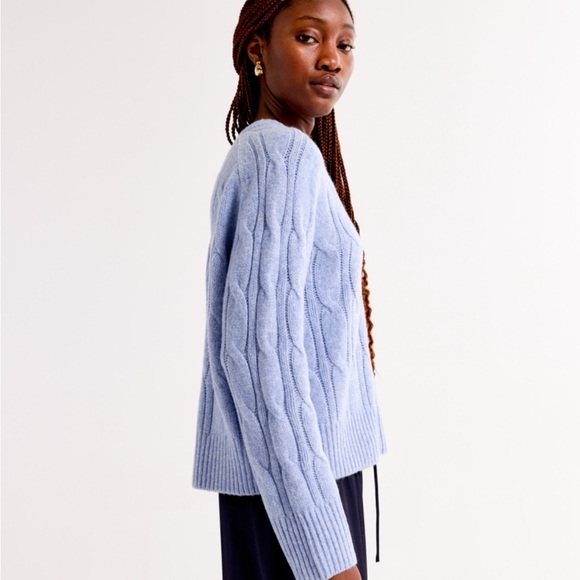 Madeline cable crew sweater light blue abercrombie and fitch - Picture 3 of 5